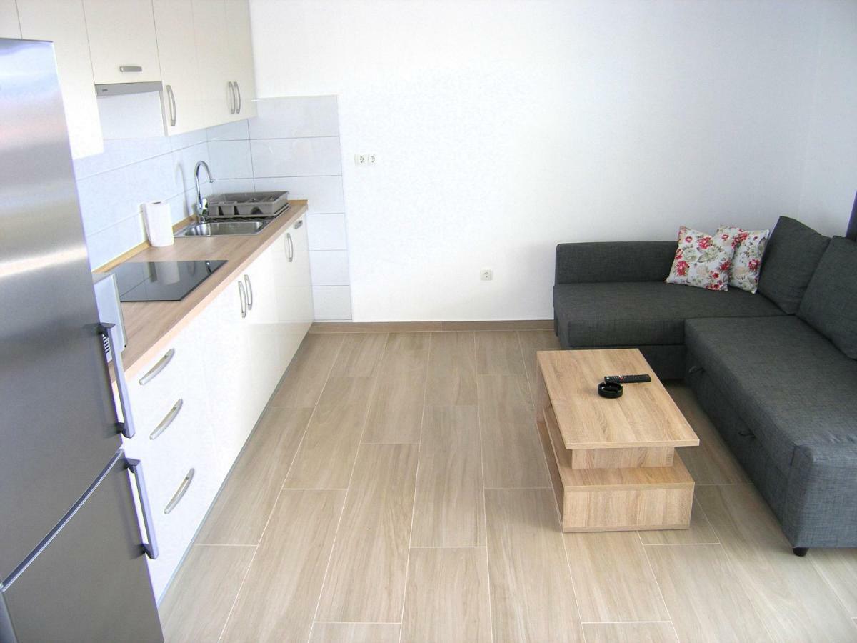 Apartmani Krajinovic クルク エクステリア 写真