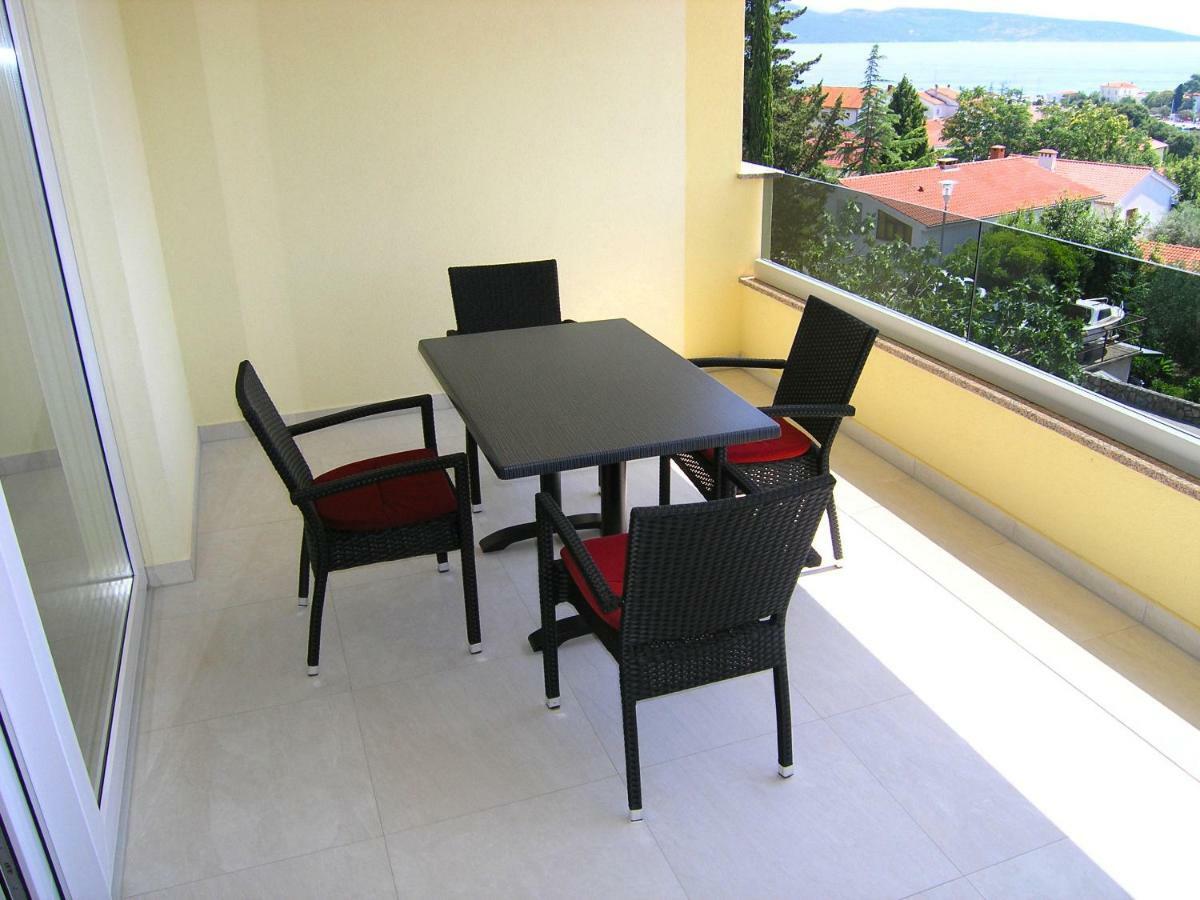 Apartmani Krajinovic クルク エクステリア 写真