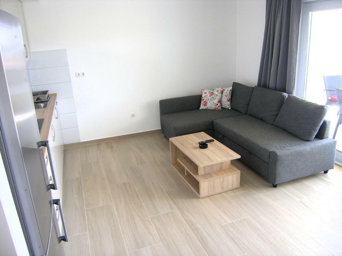 Apartmani Krajinovic クルク エクステリア 写真